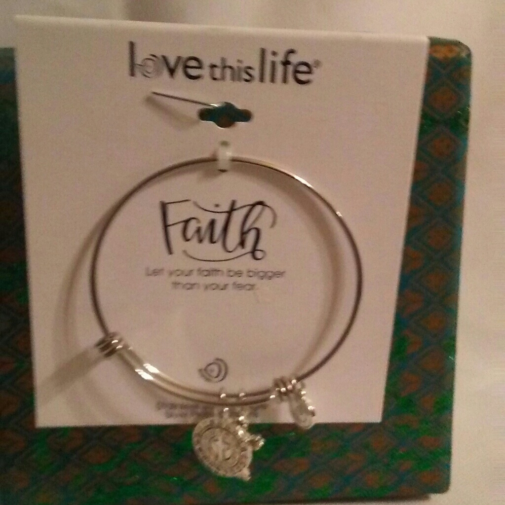 Womens Bracelet 22$
